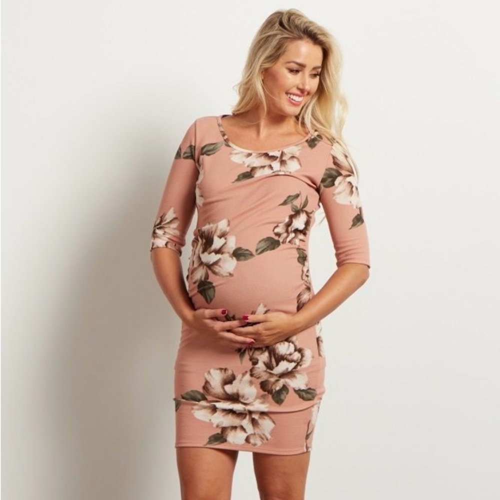 Light pink floral fitted maternity dress. Maternity dress.